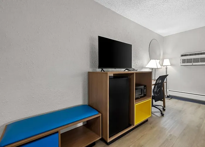 Days Inn By Wyndham Fond Du Lac